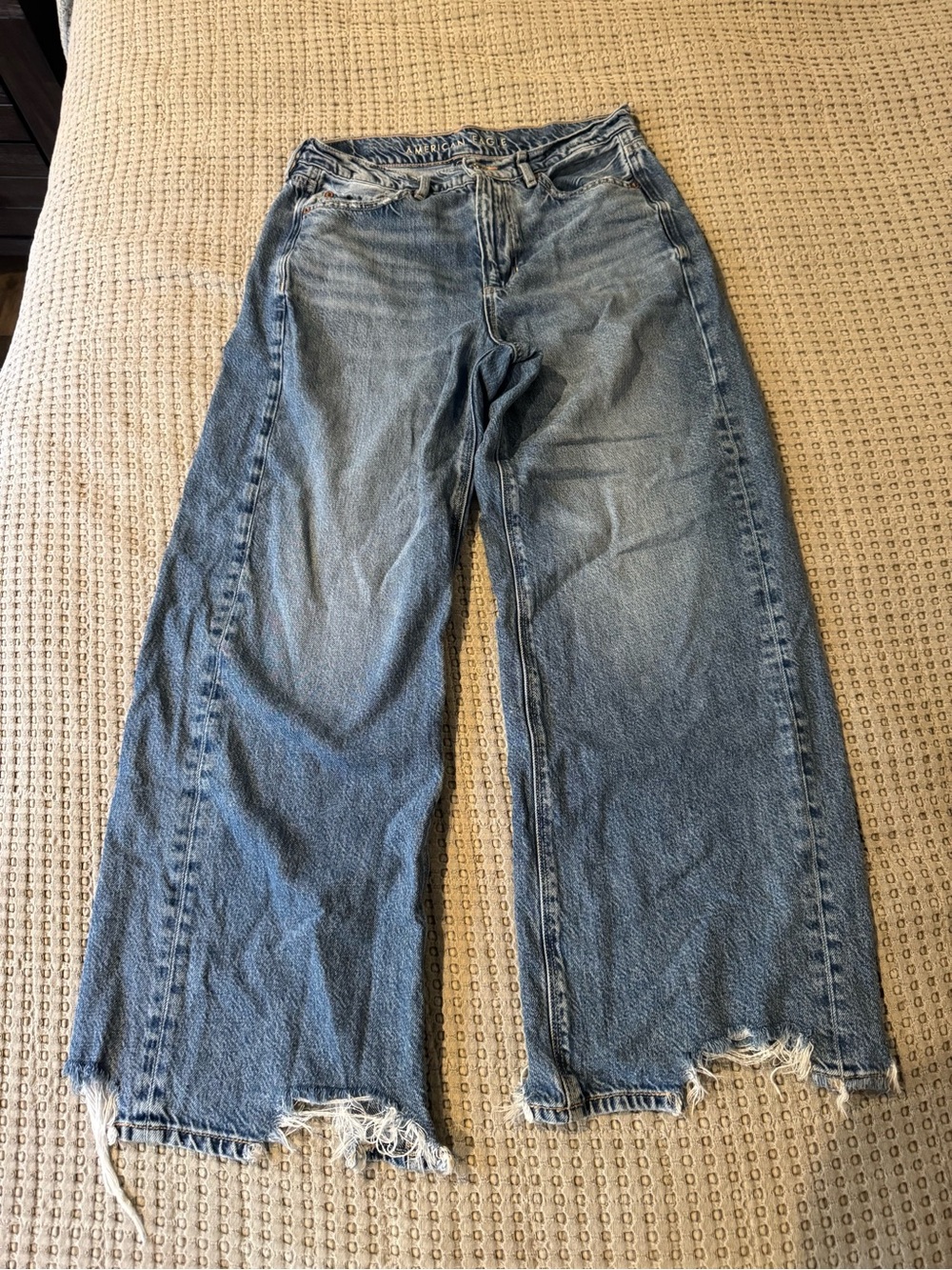 American Eagle high rise baggy fit jeans size 4